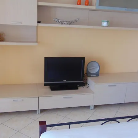 Crystal Bay Apartamento PalaiónTsiflíkion